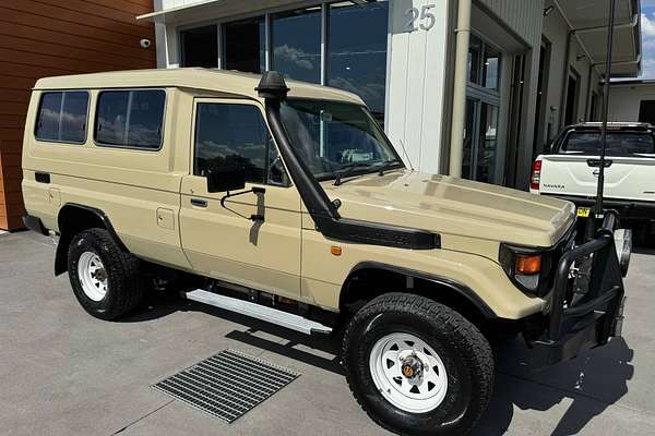 2002 Toyota Landcruiser Troopcarrier HZJ78R