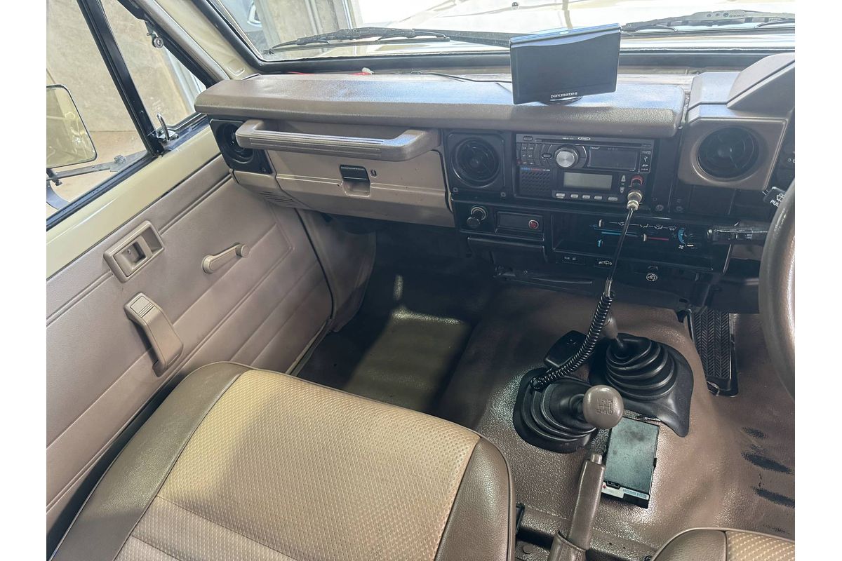 2002 Toyota Landcruiser Troopcarrier HZJ78R