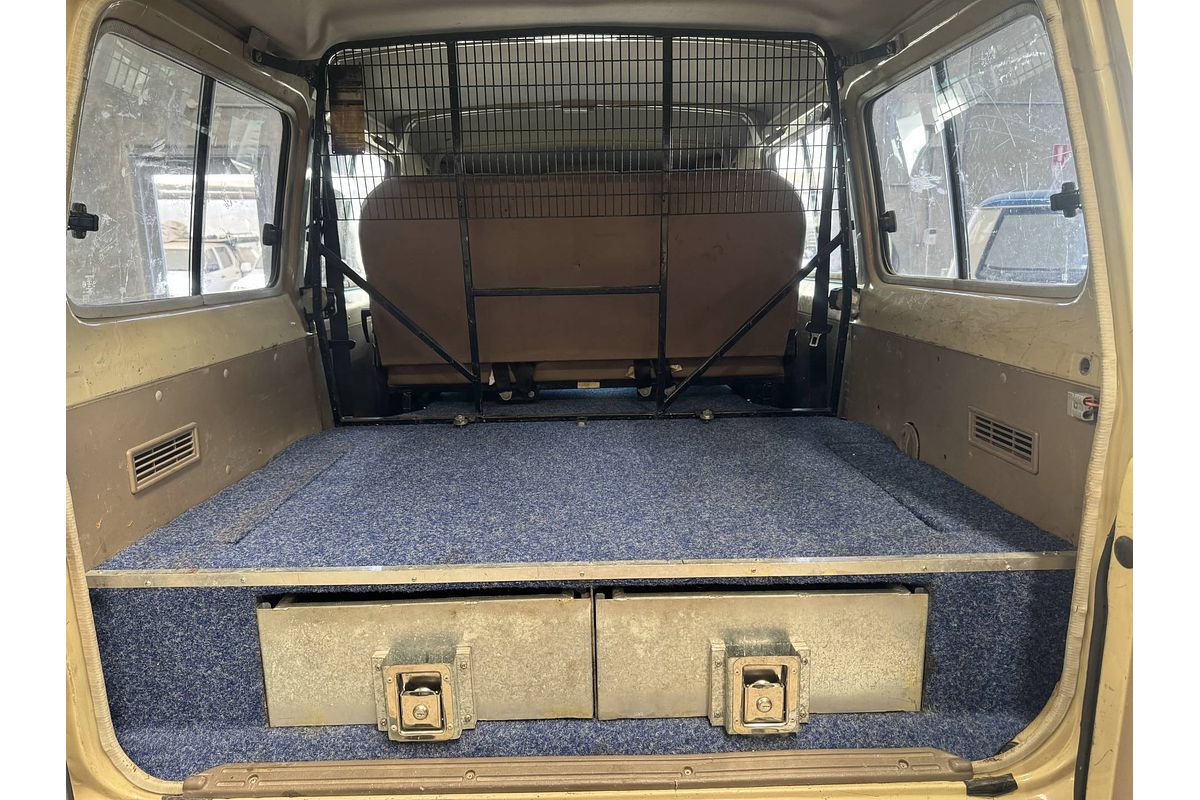 2002 Toyota Landcruiser Troopcarrier HZJ78R