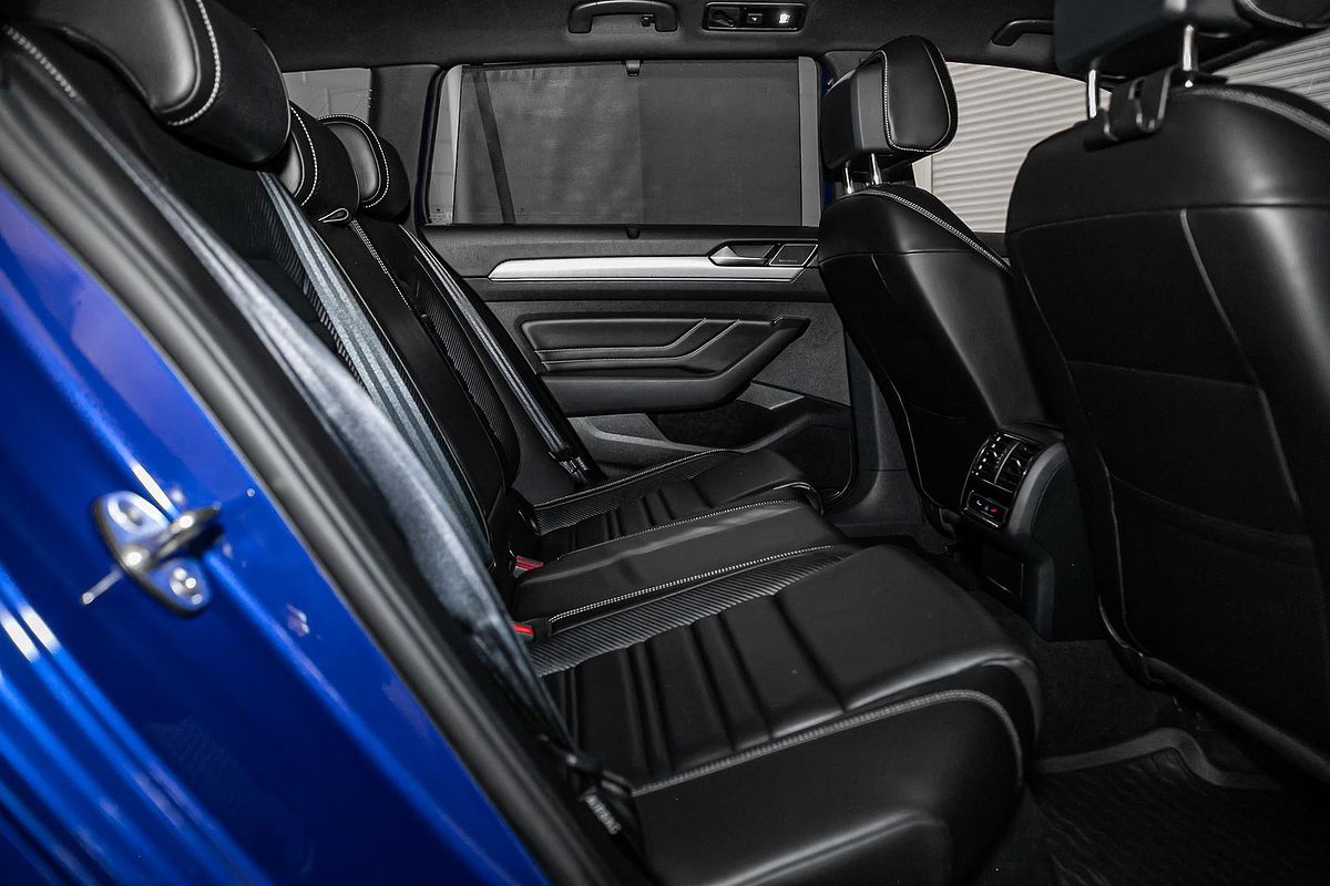 2023 Volkswagen Passat 206TSI R-Line B8