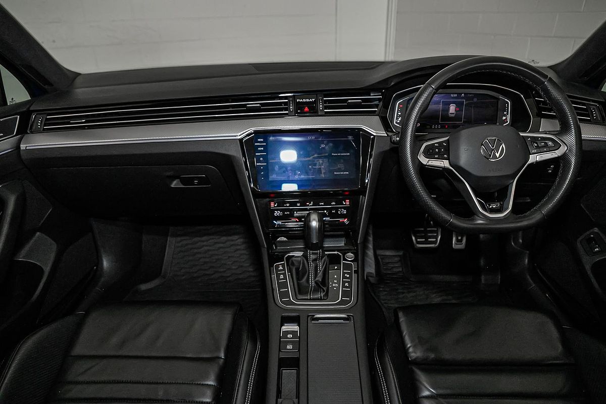 2023 Volkswagen Passat 206TSI R-Line B8