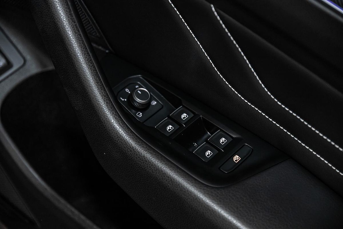 2023 Volkswagen Passat 206TSI R-Line B8