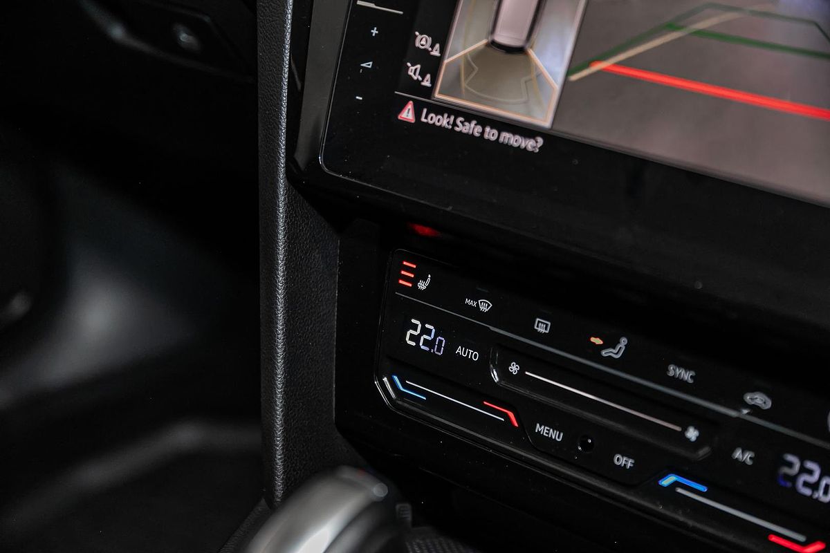 2023 Volkswagen Passat 206TSI R-Line B8