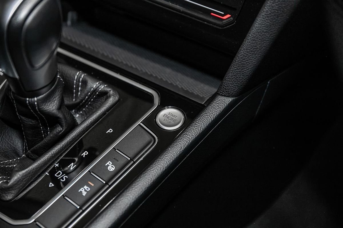 2023 Volkswagen Passat 206TSI R-Line B8