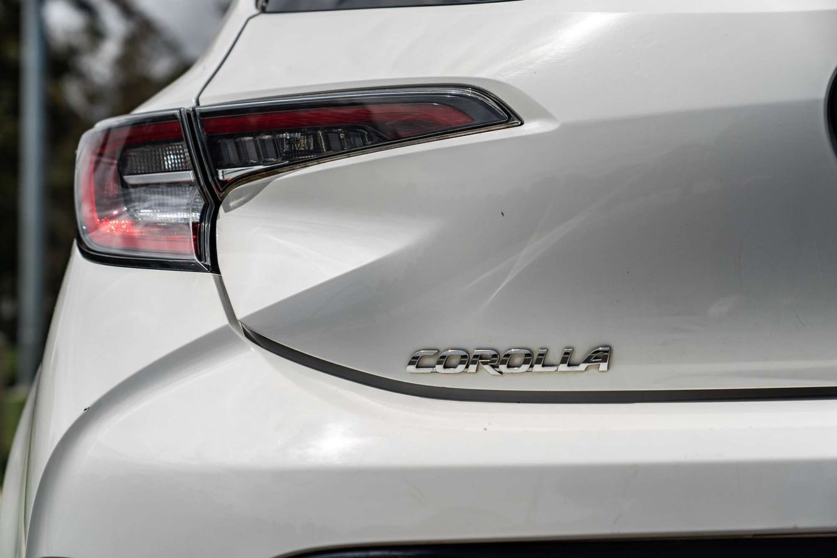 2018 Toyota Corolla Ascent Sport MZEA12R