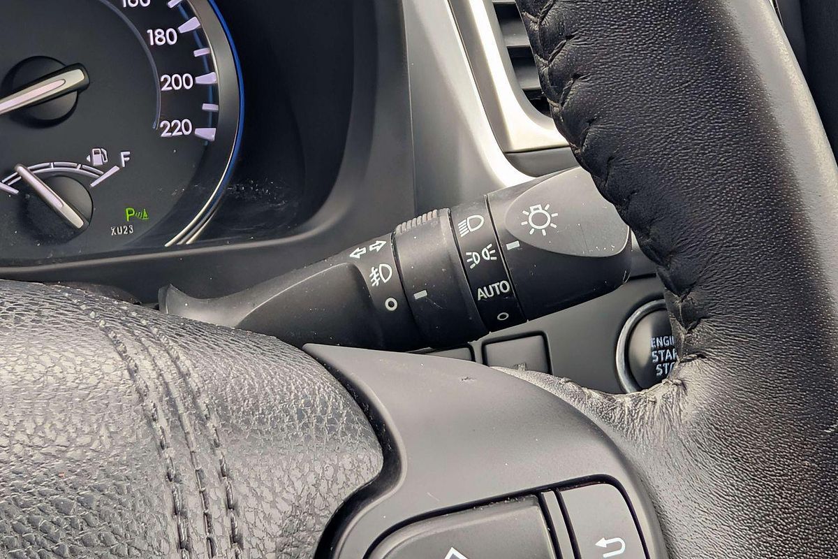 2015 Toyota Kluger Grande GSU50R