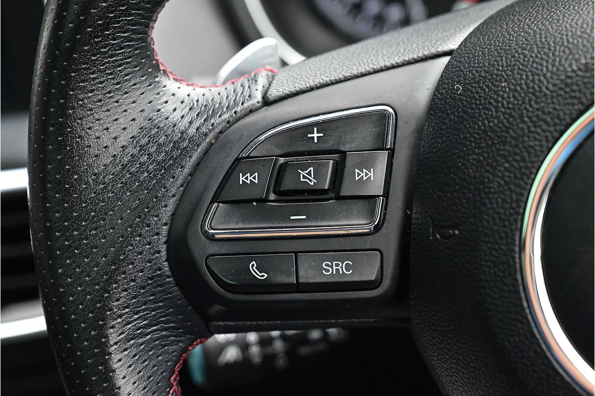 2021 MG HS Essence SAS23