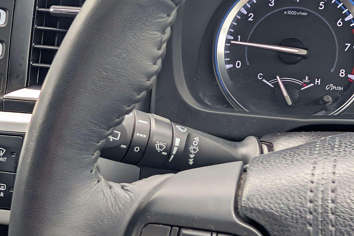 2015 Toyota Kluger Grande GSU50R