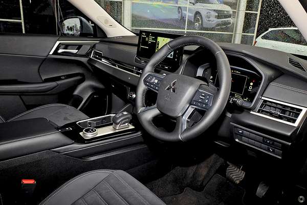 2025 Mitsubishi Outlander Aspire ZM