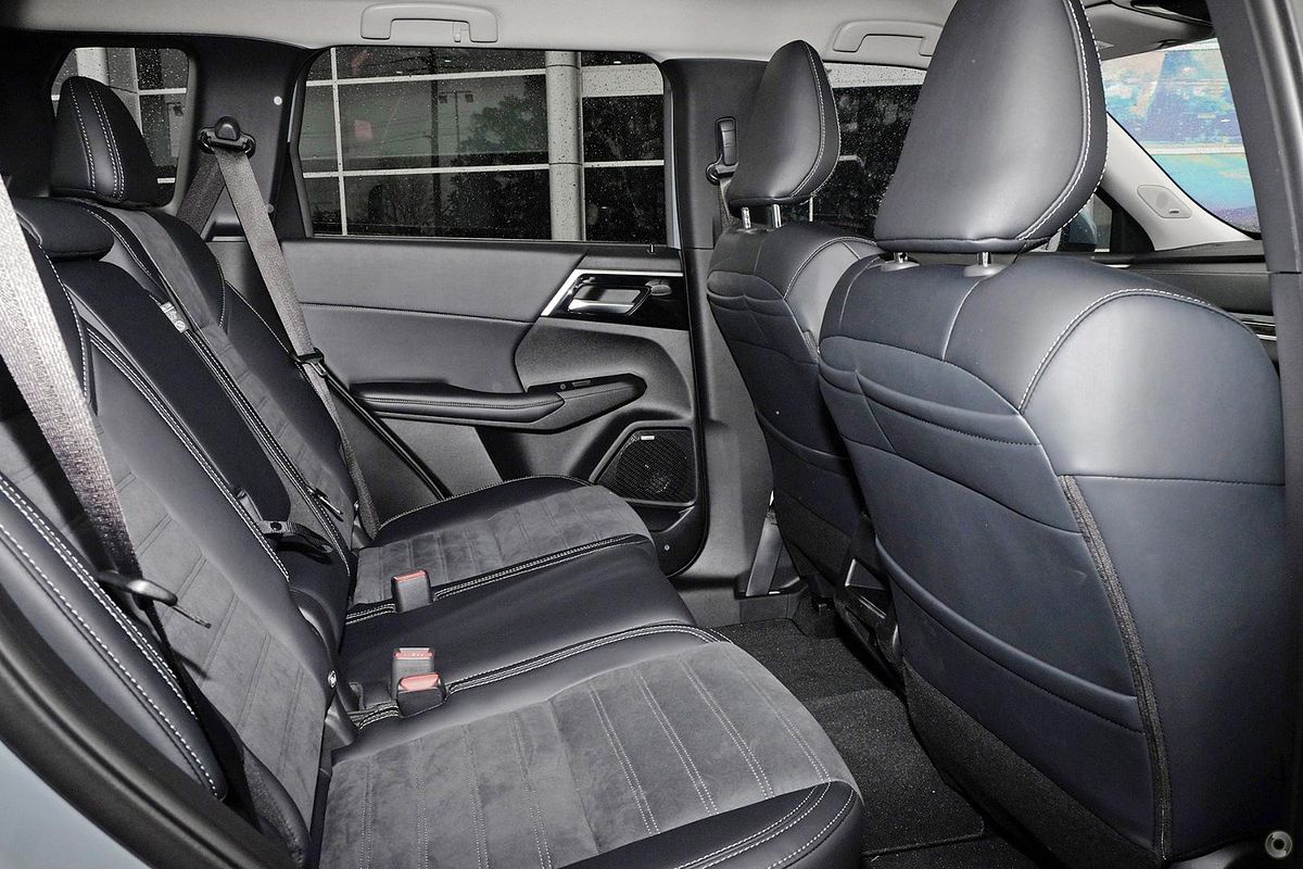 2025 Mitsubishi Outlander Aspire ZM