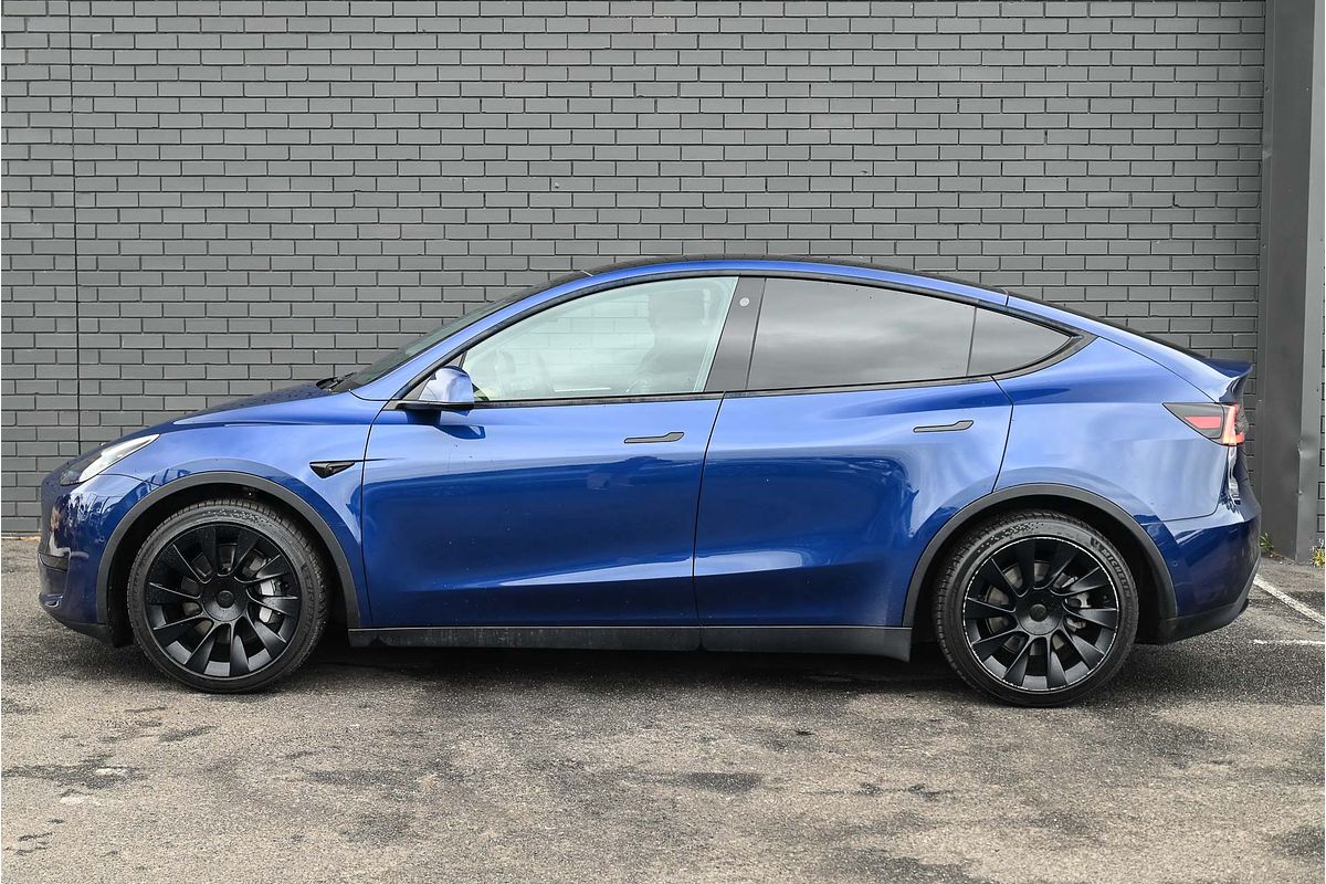 2022 Tesla Model Y Rear-Wheel Drive