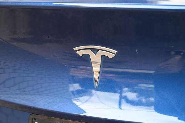 2022 Tesla Model Y Rear-Wheel Drive