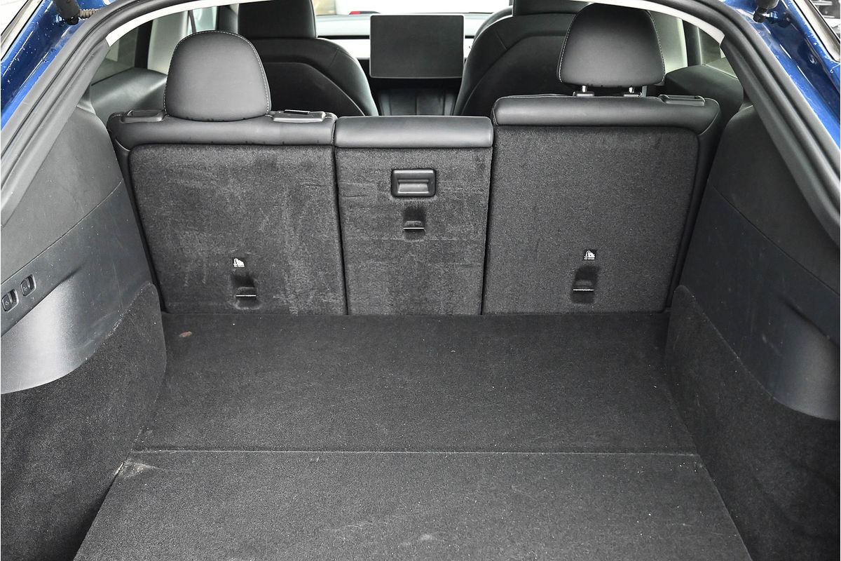 2022 Tesla Model Y Rear-Wheel Drive