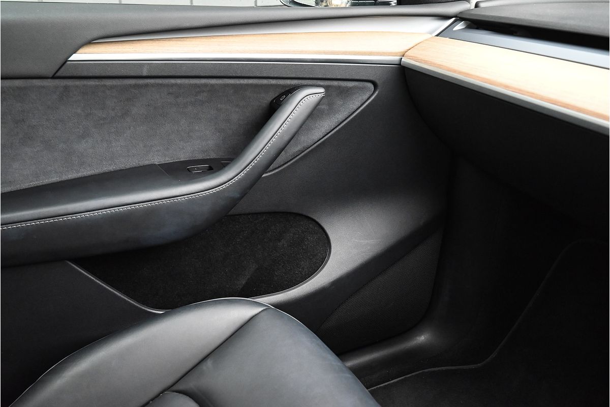 2022 Tesla Model Y Rear-Wheel Drive