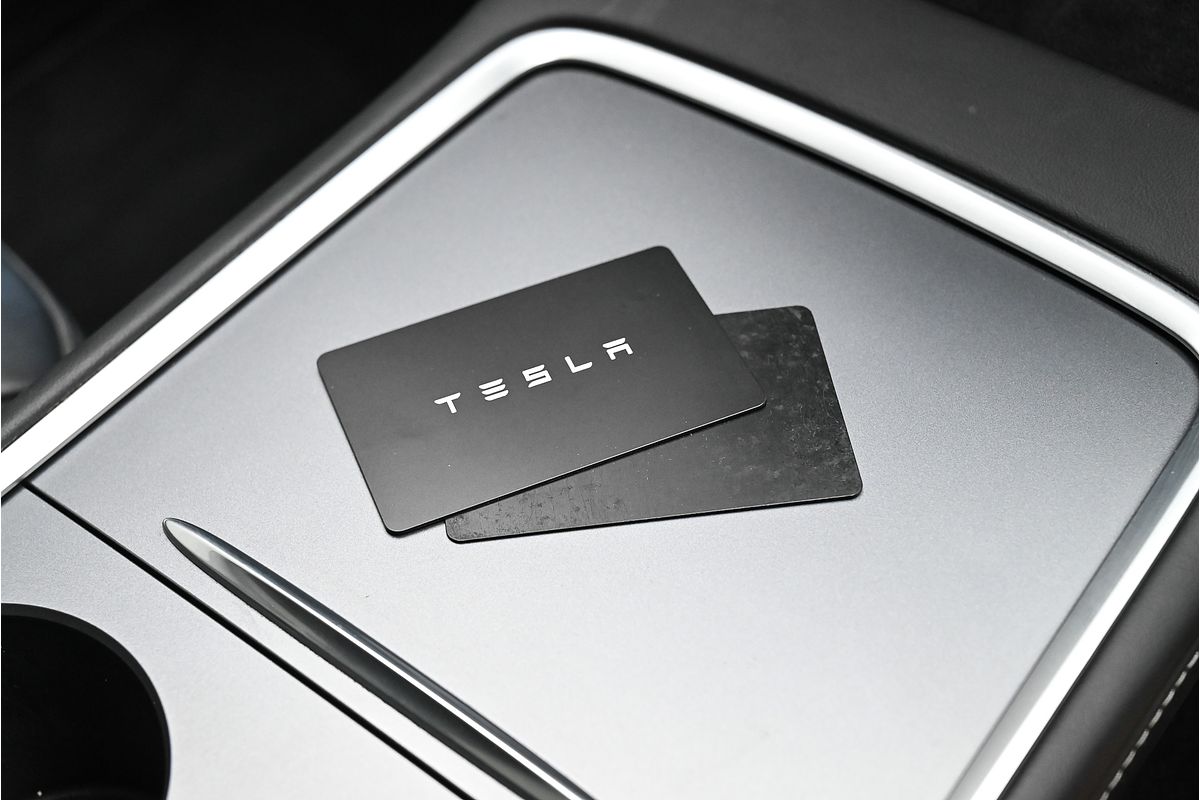 2022 Tesla Model Y Rear-Wheel Drive