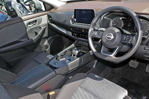 2024 Nissan X-TRAIL ST T33