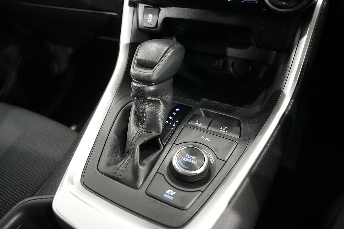 2020 Toyota RAV4 GX AXAH54R