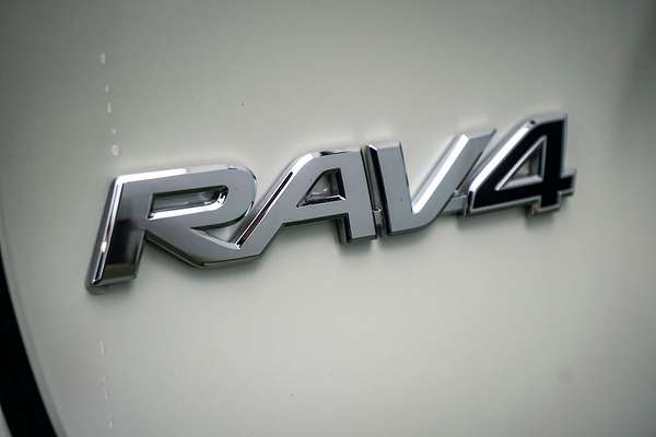 2020 Toyota RAV4 Cruiser AXAH54R