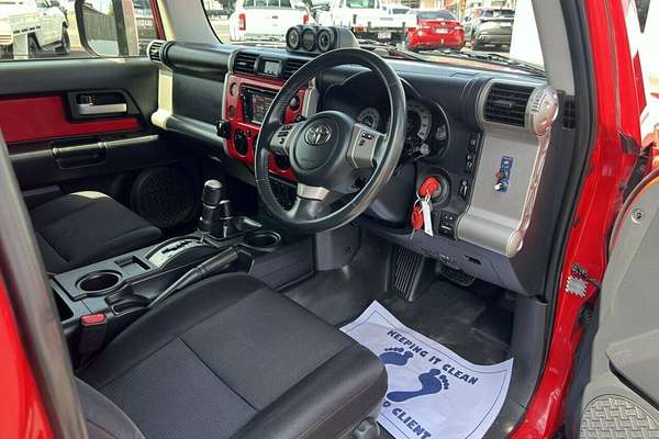 2014 Toyota FJ Cruiser GSJ15R