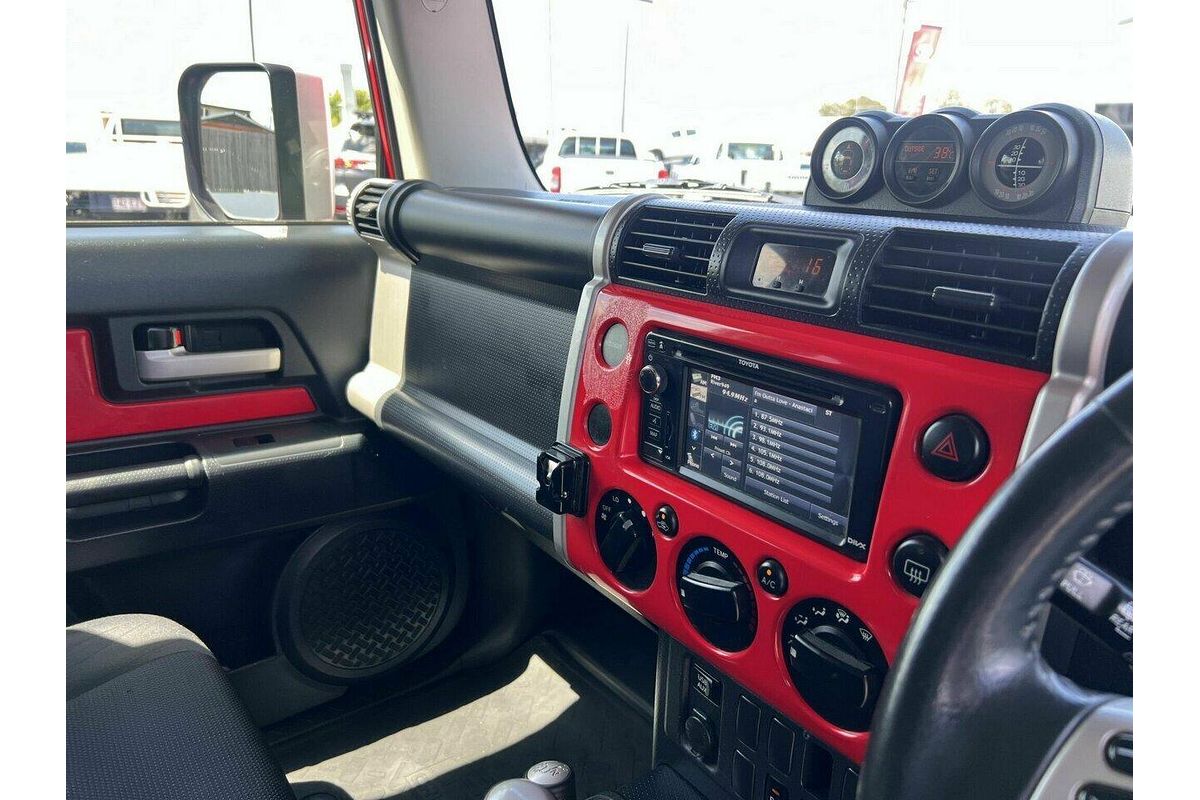 2014 Toyota FJ Cruiser GSJ15R