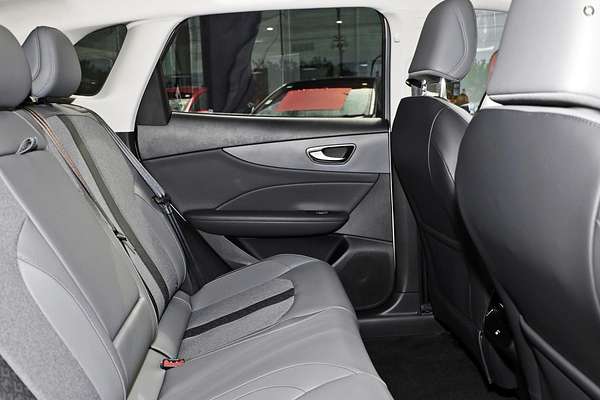 2025 MG MGS5 EV Essence 62 ZS3EM