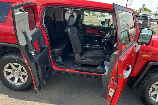 2014 Toyota FJ Cruiser GSJ15R