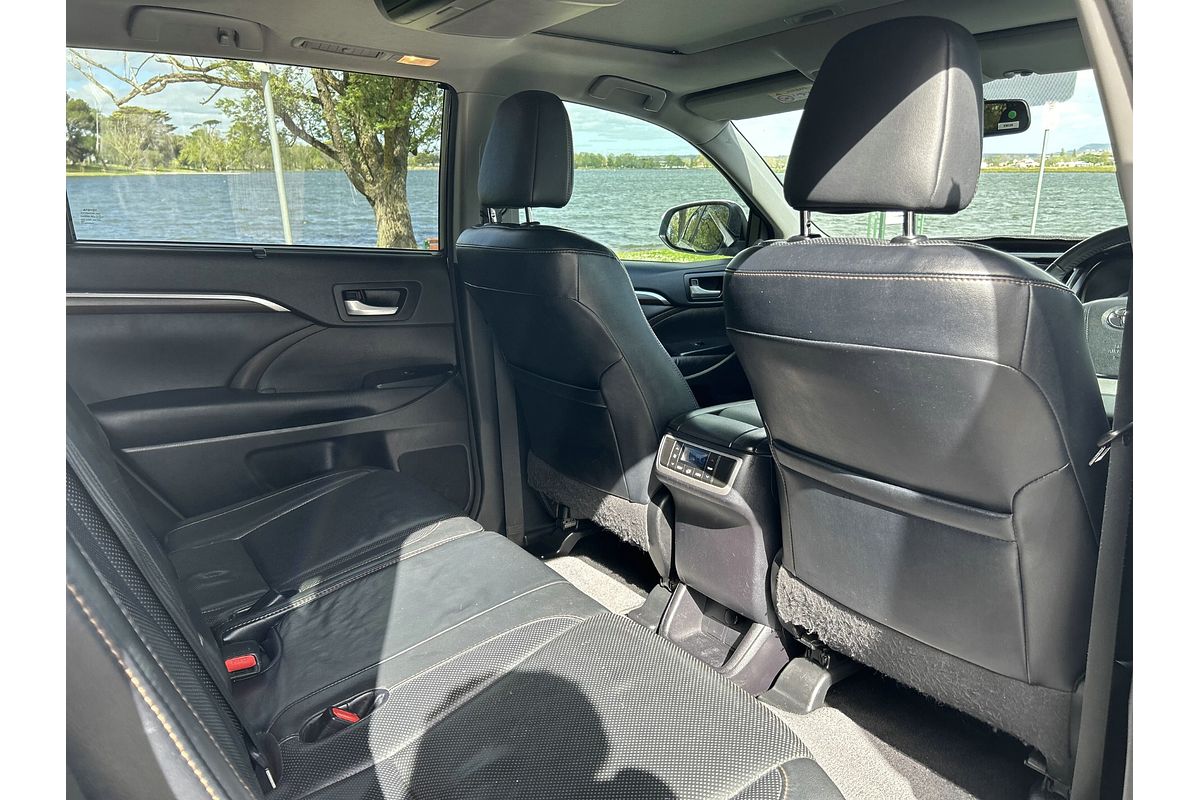 2016 Toyota Kluger Grande GSU50R