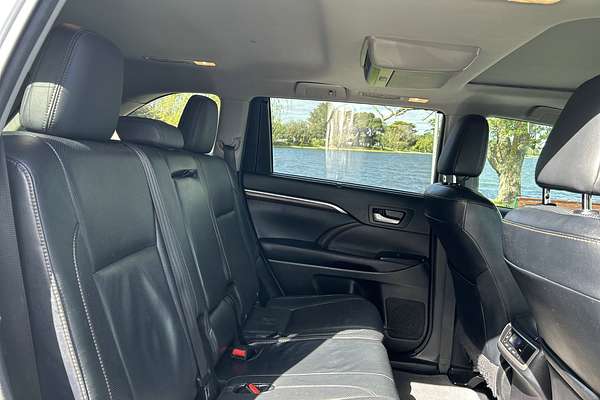 2016 Toyota Kluger Grande GSU50R