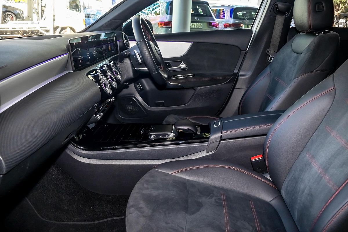 2022 Mercedes-Benz A-Class A180 V177