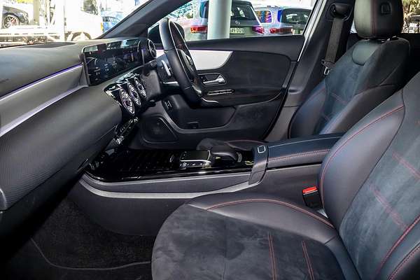 2022 Mercedes-Benz A-Class A180 V177