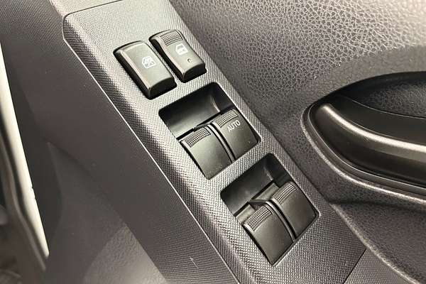 2019 Isuzu D-MAX SX High Ride Rear Wheel Drive