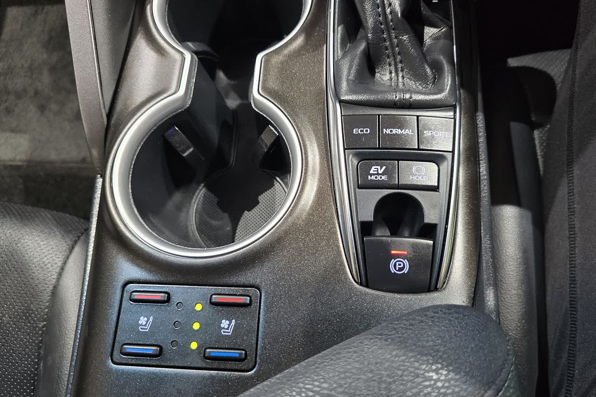 2021 Toyota Camry SL AXVH70R