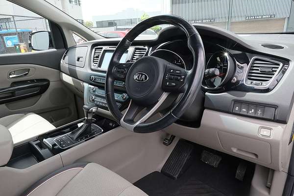 2017 Kia Carnival Platinum YP