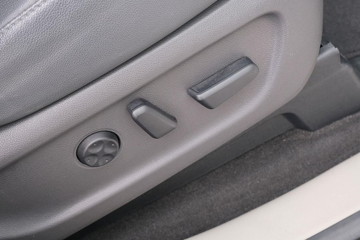 2017 Kia Carnival Platinum YP