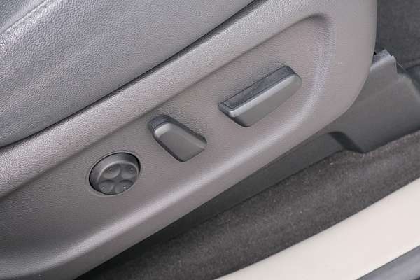 2017 Kia Carnival Platinum YP