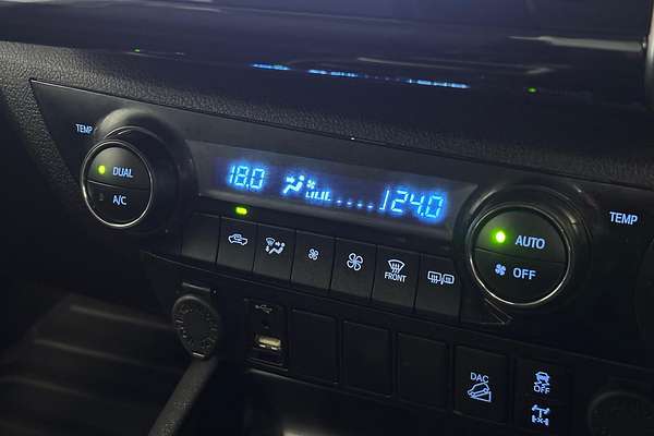 2022 Toyota Hilux SR5 GUN126R 4X4