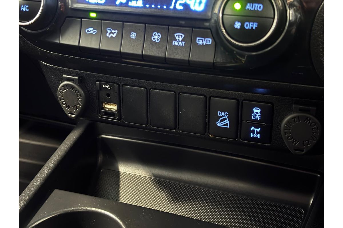 2022 Toyota Hilux SR5 GUN126R 4X4