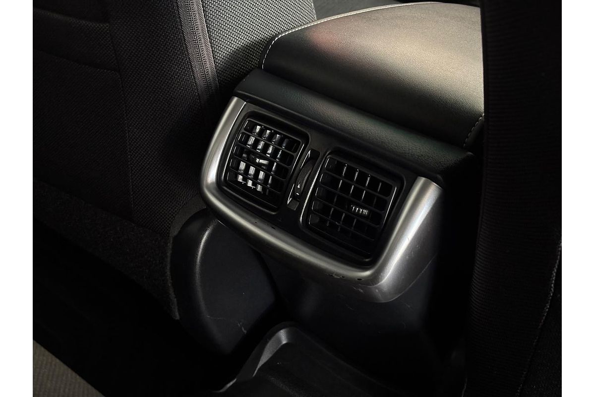 2022 Toyota Hilux SR5 GUN126R 4X4