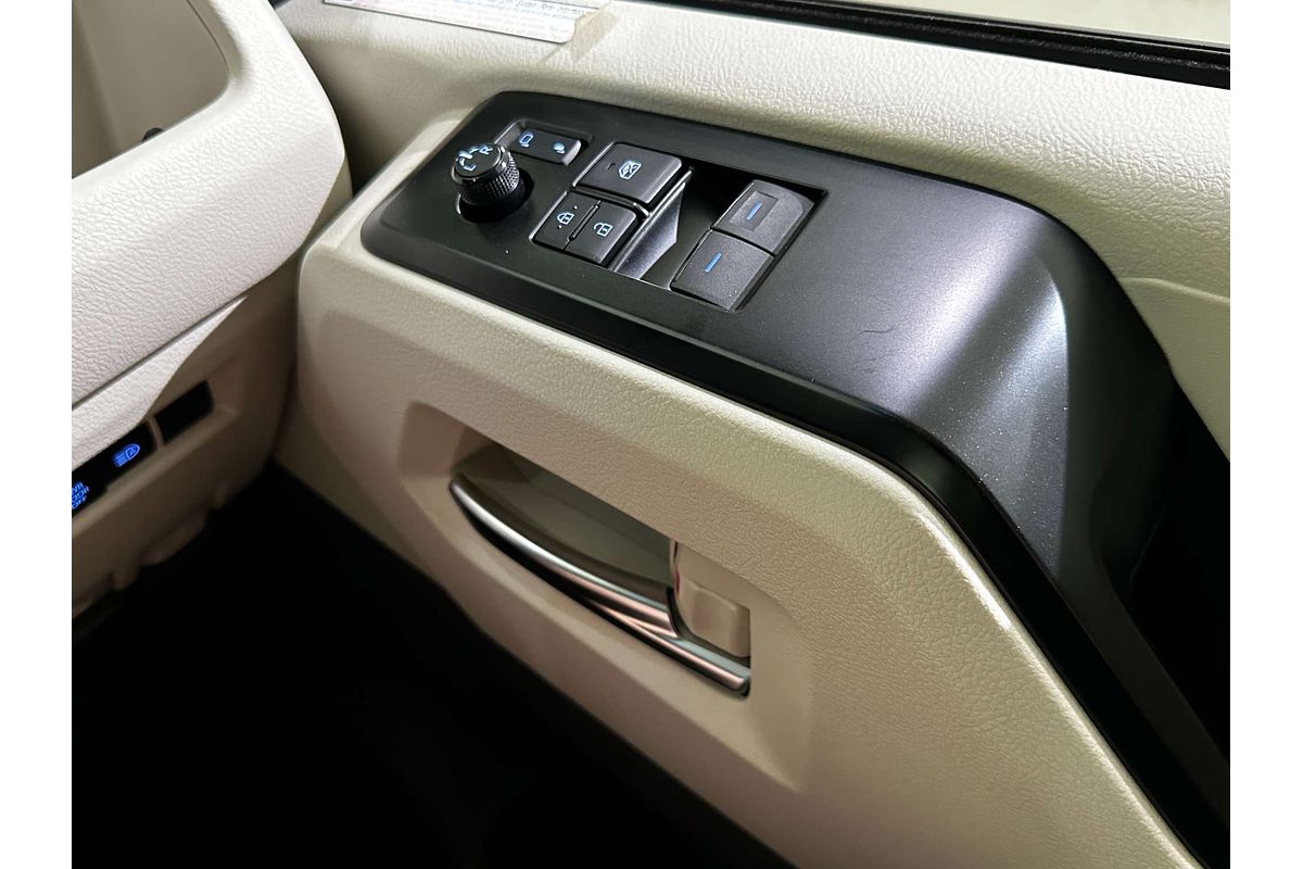 2023 Toyota Hiace Commuter GL GDH322R ELWB High Roof