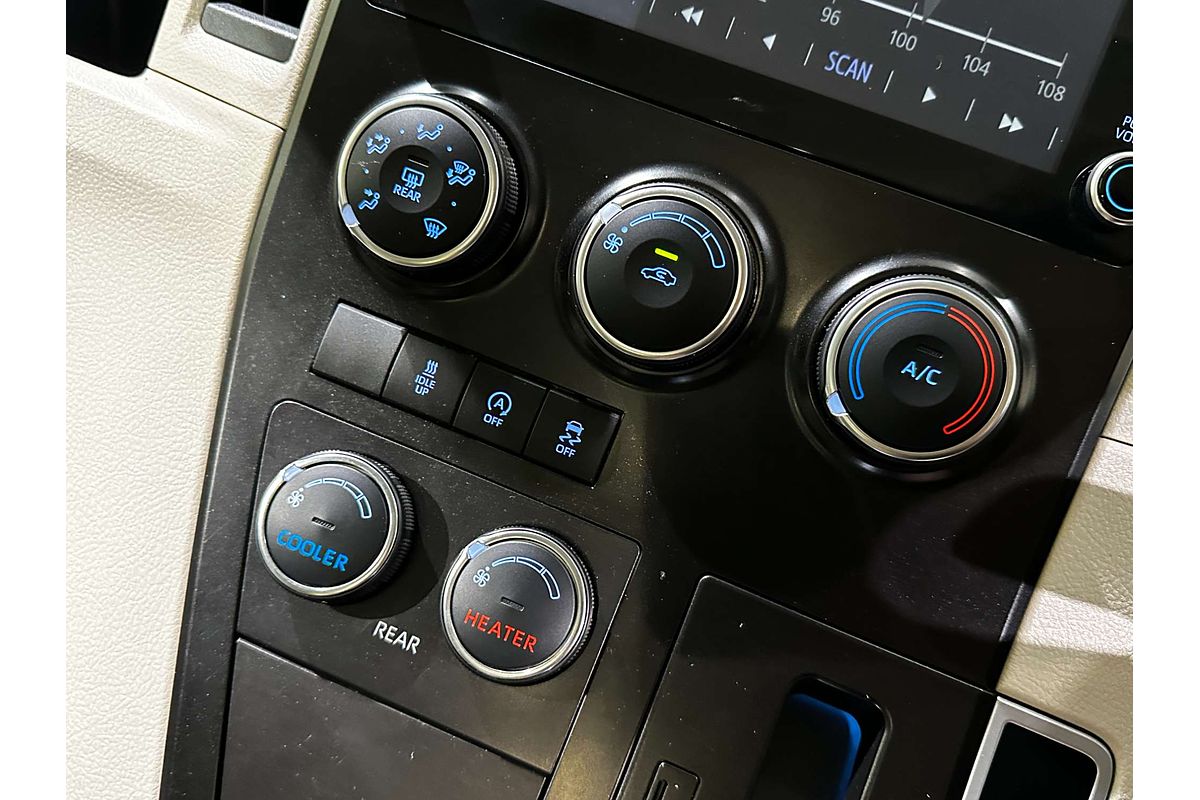 2023 Toyota Hiace Commuter GL GDH322R ELWB High Roof