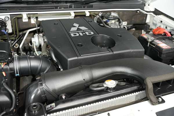 2021 Mitsubishi Pajero GLX NX