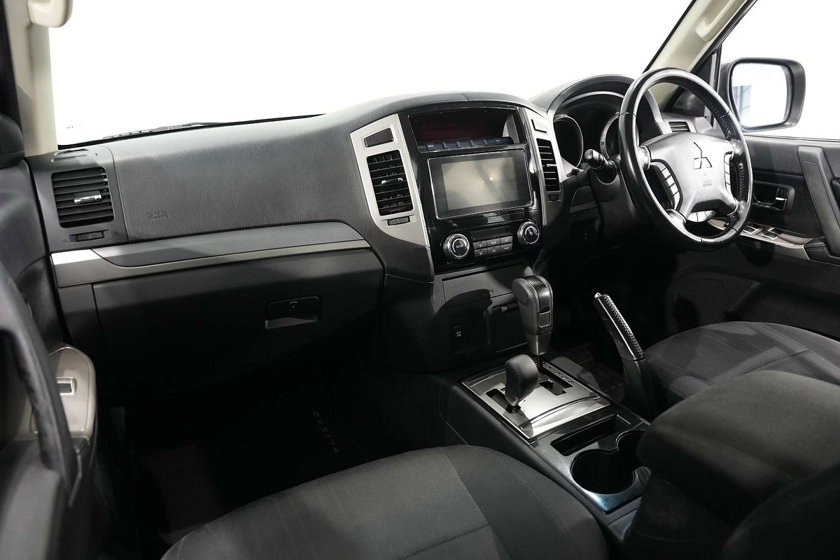 2021 Mitsubishi Pajero GLX NX