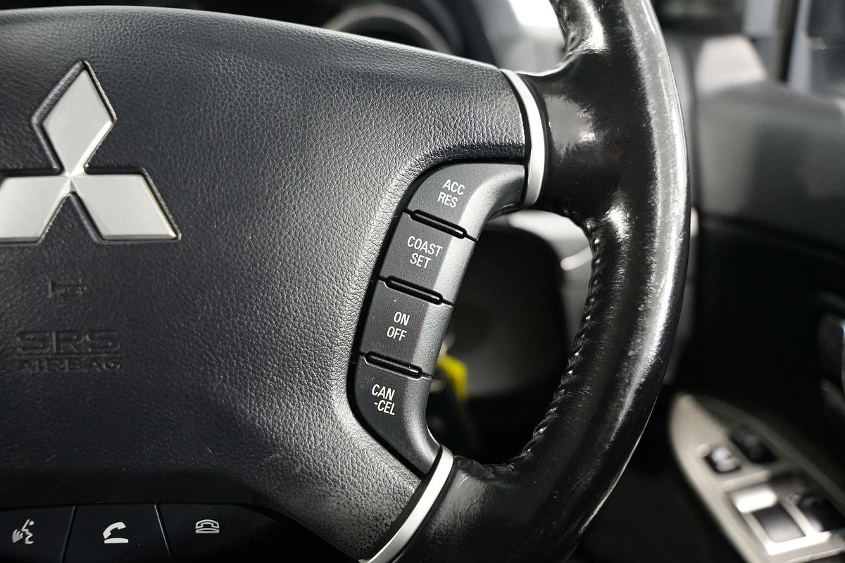 2021 Mitsubishi Pajero GLX NX