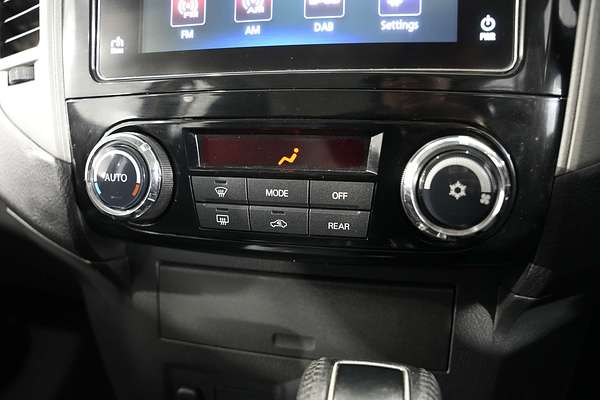 2021 Mitsubishi Pajero GLX NX