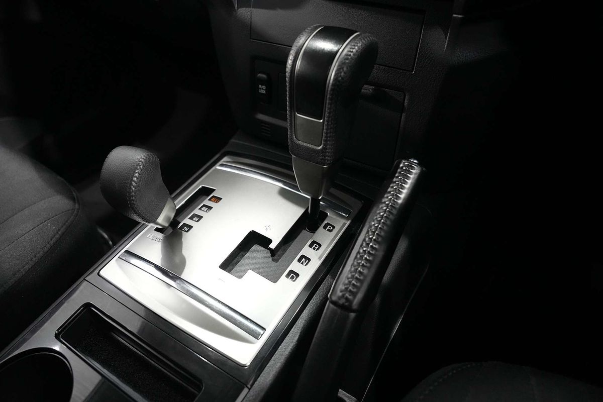 2021 Mitsubishi Pajero GLX NX