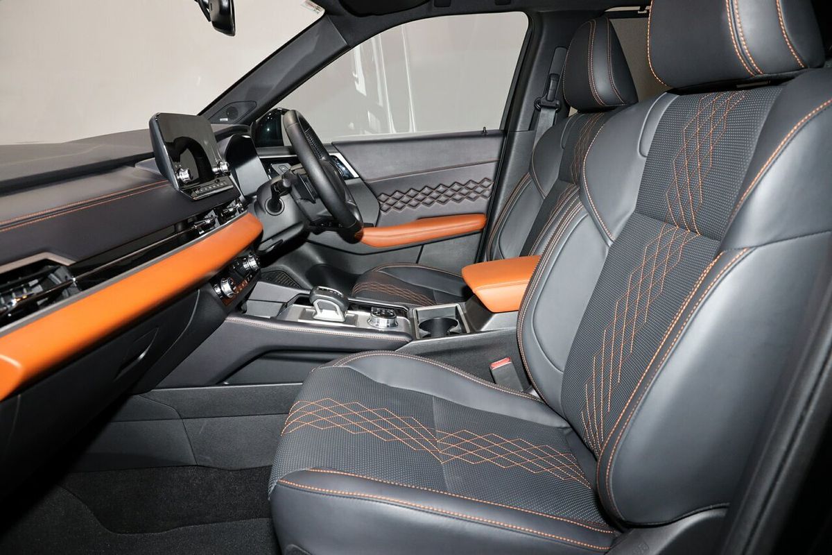 2023 Mitsubishi Outlander Exceed Tourer ZM