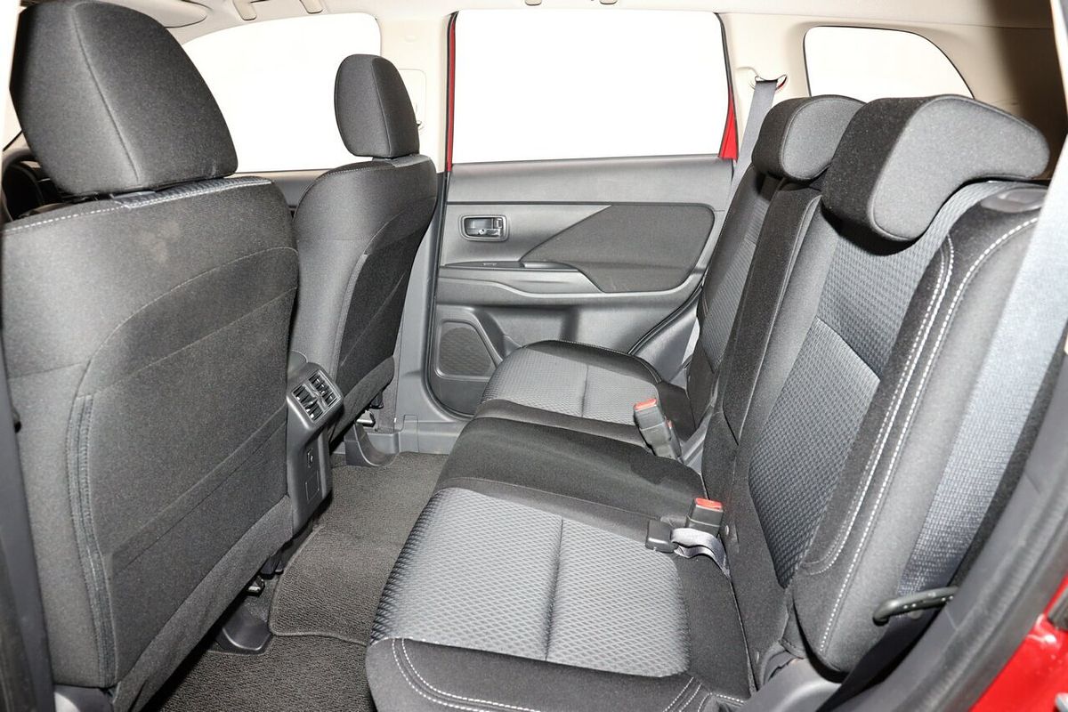 2019 Mitsubishi Outlander ES ZL