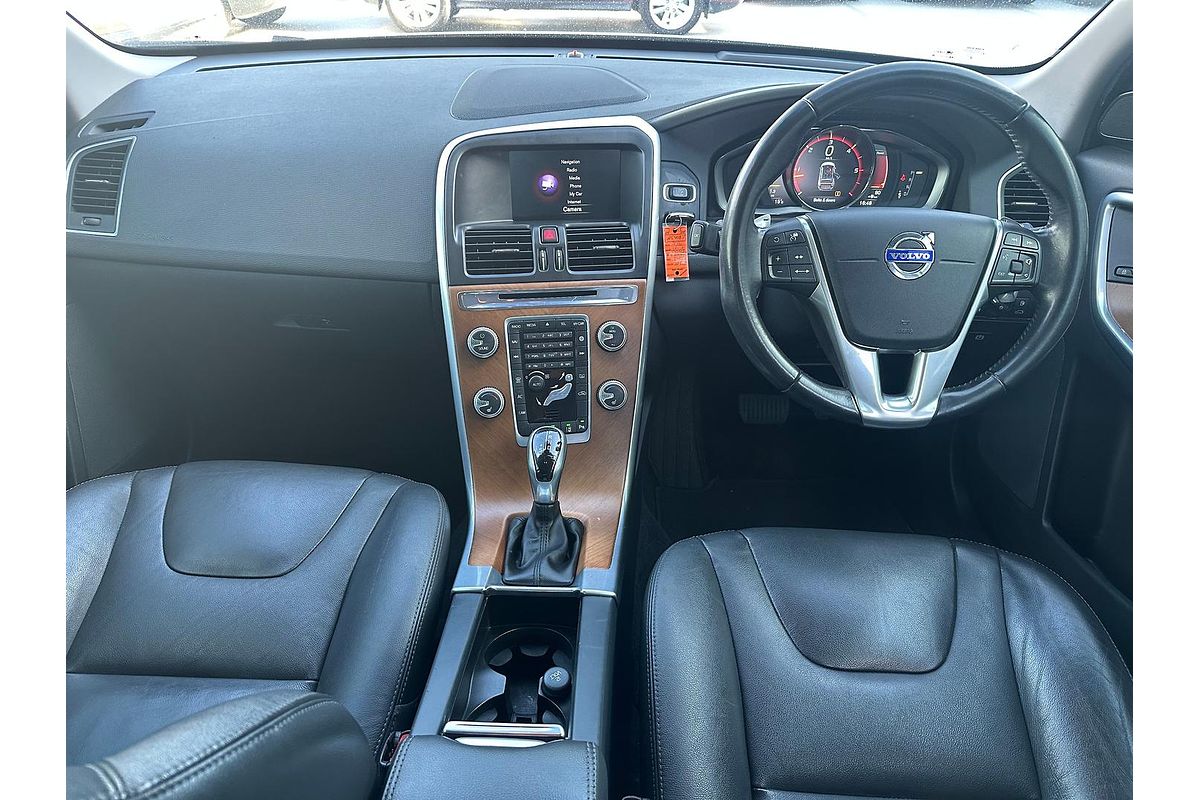 2015 Volvo XC60 D4 Luxury