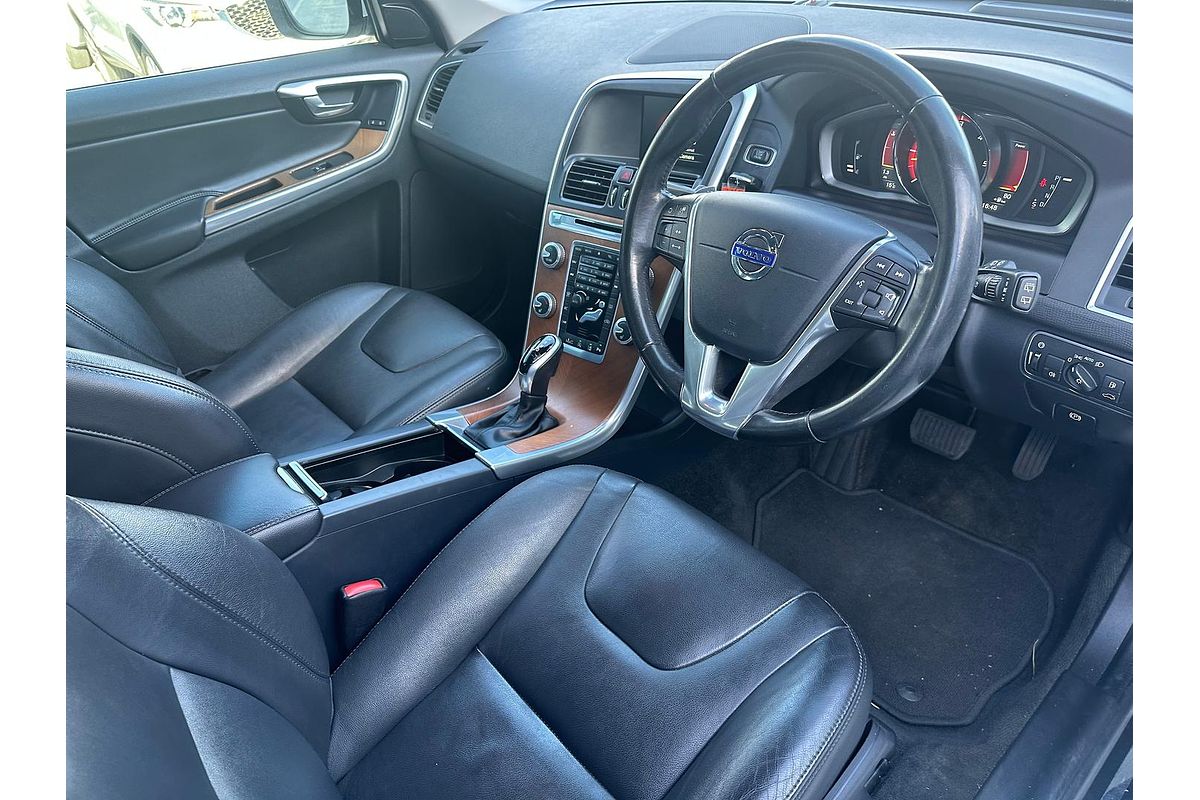 2015 Volvo XC60 D4 Luxury