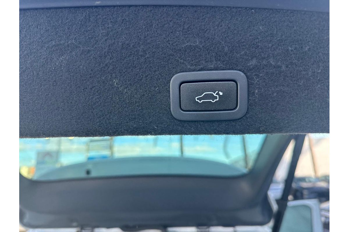 2015 Volvo XC60 D4 Luxury